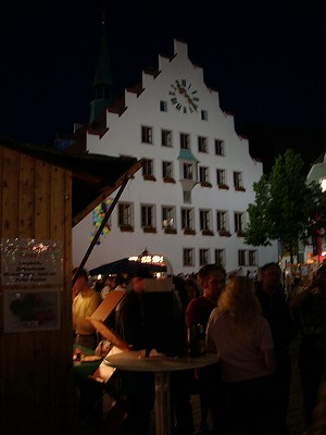 1Das Rathaus im Banne des Altstadtfestes