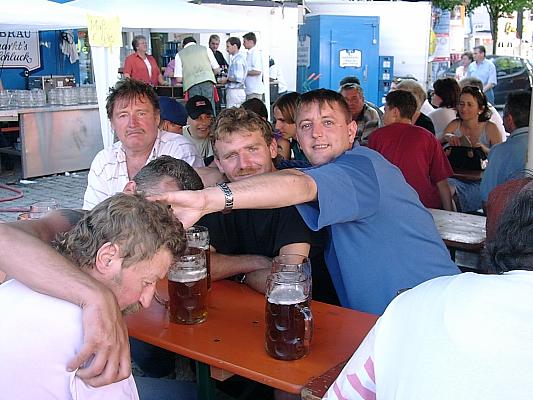 1Die Fans von Nobodys Wife