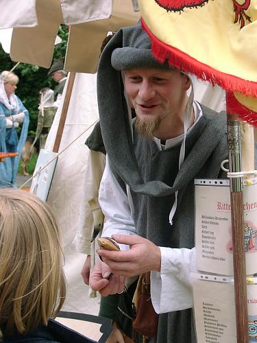 1Im mittelalterlichen Beratungsgespraech