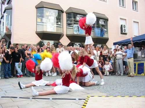 Cheerleader der HS West 2