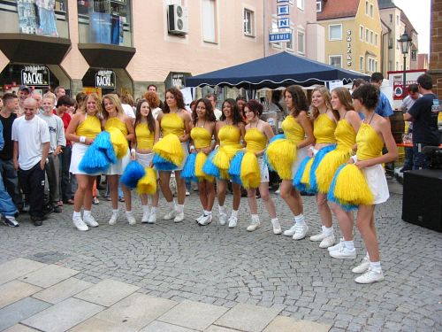 Cheerleader der HS West 7