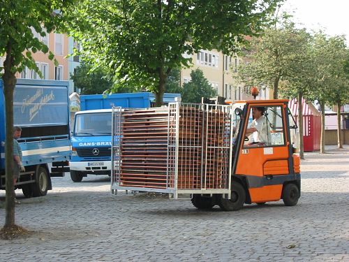 Die Bierbaenke kommen