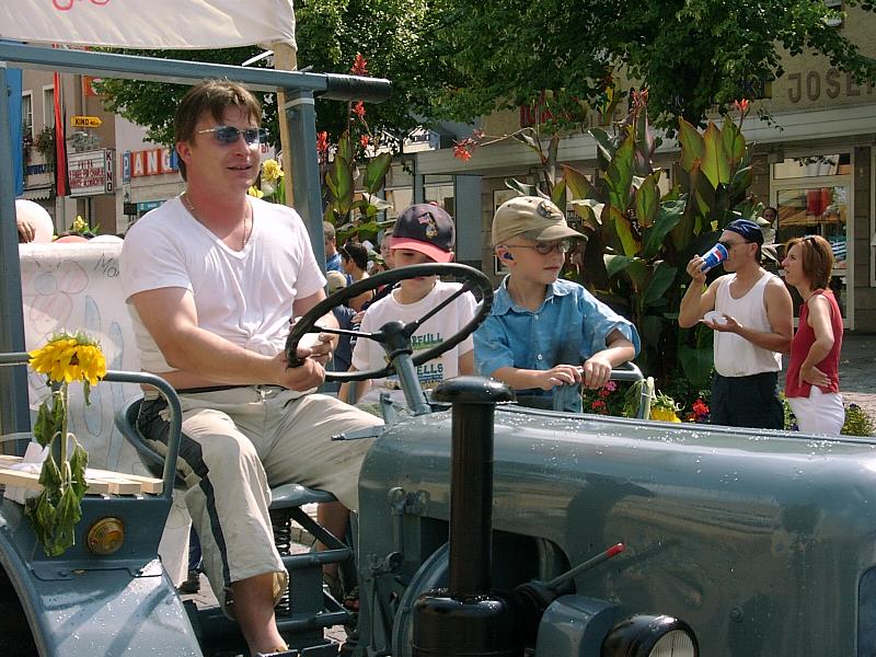 0055 Volksfestzug 110803