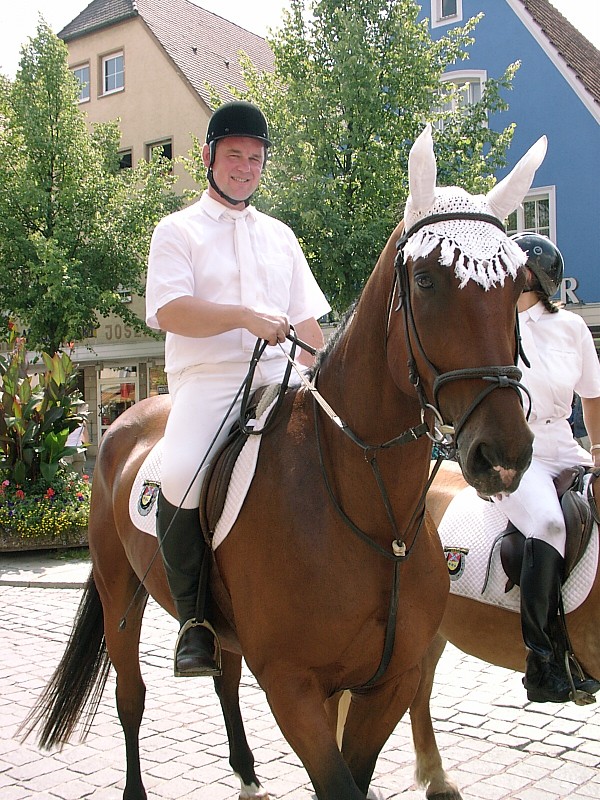 0110 Volksfestzug 110803