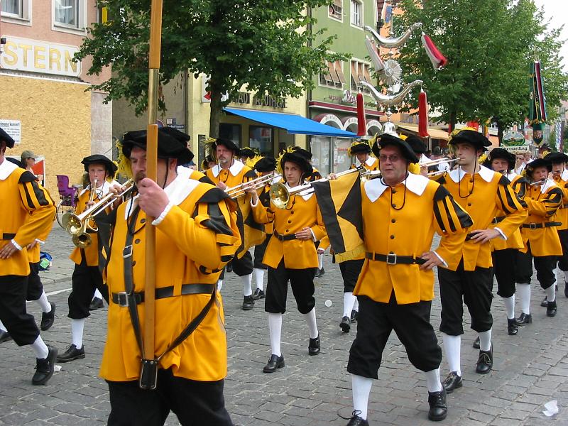 0150 Volksfestzug 110803