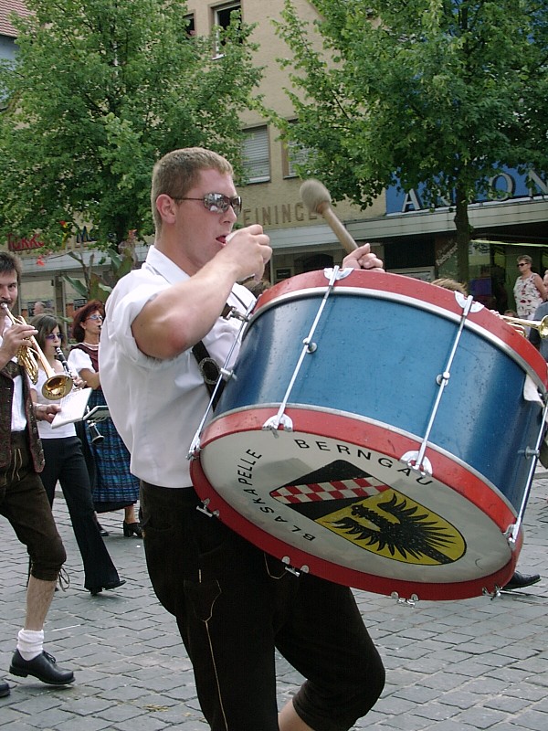 0235 Volksfestzug 110803