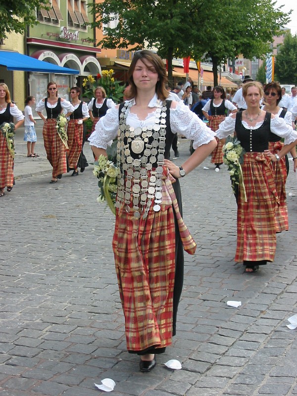 0320 Volksfestzug 110803