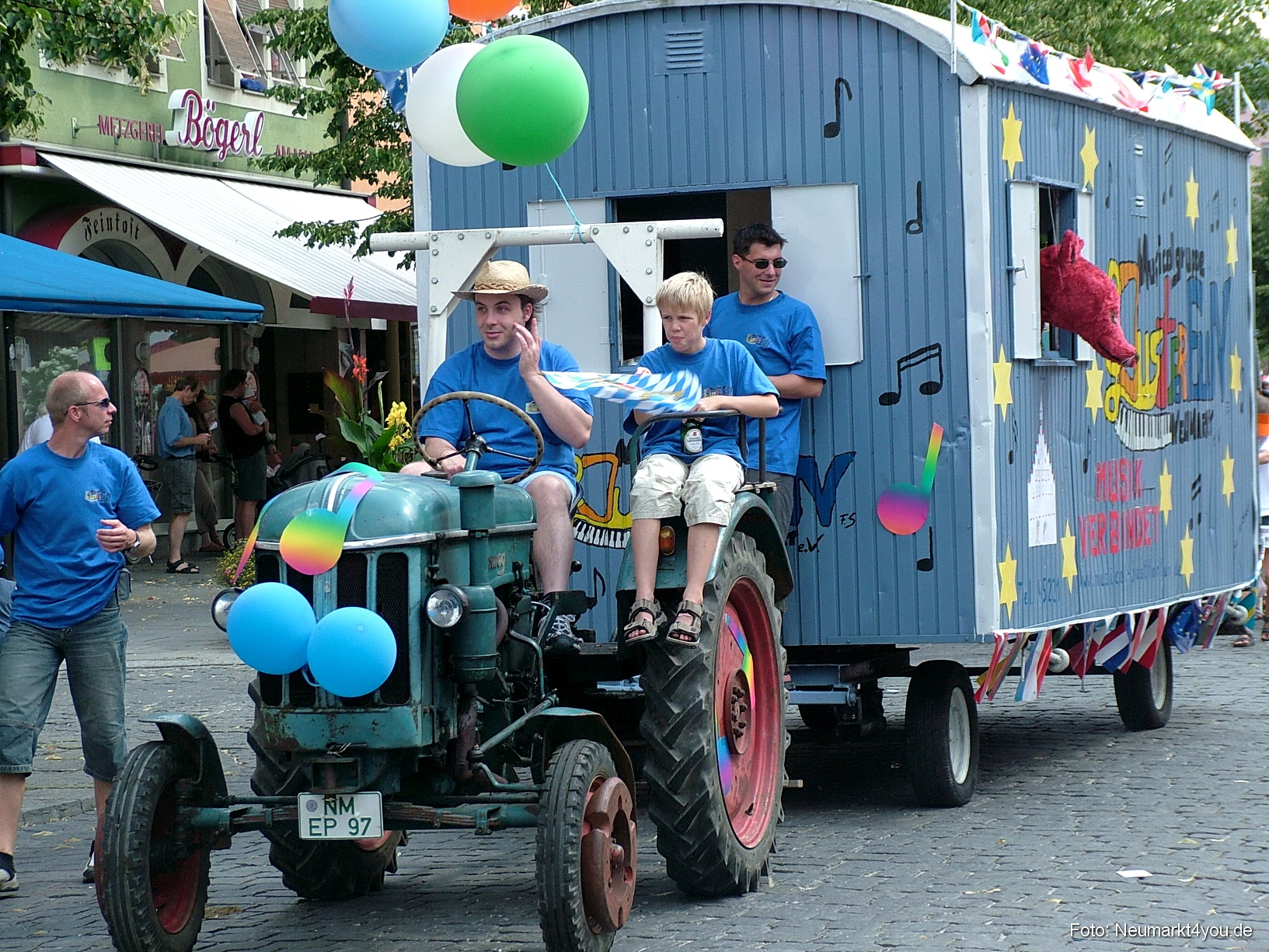 Volksfestzug 2004 111