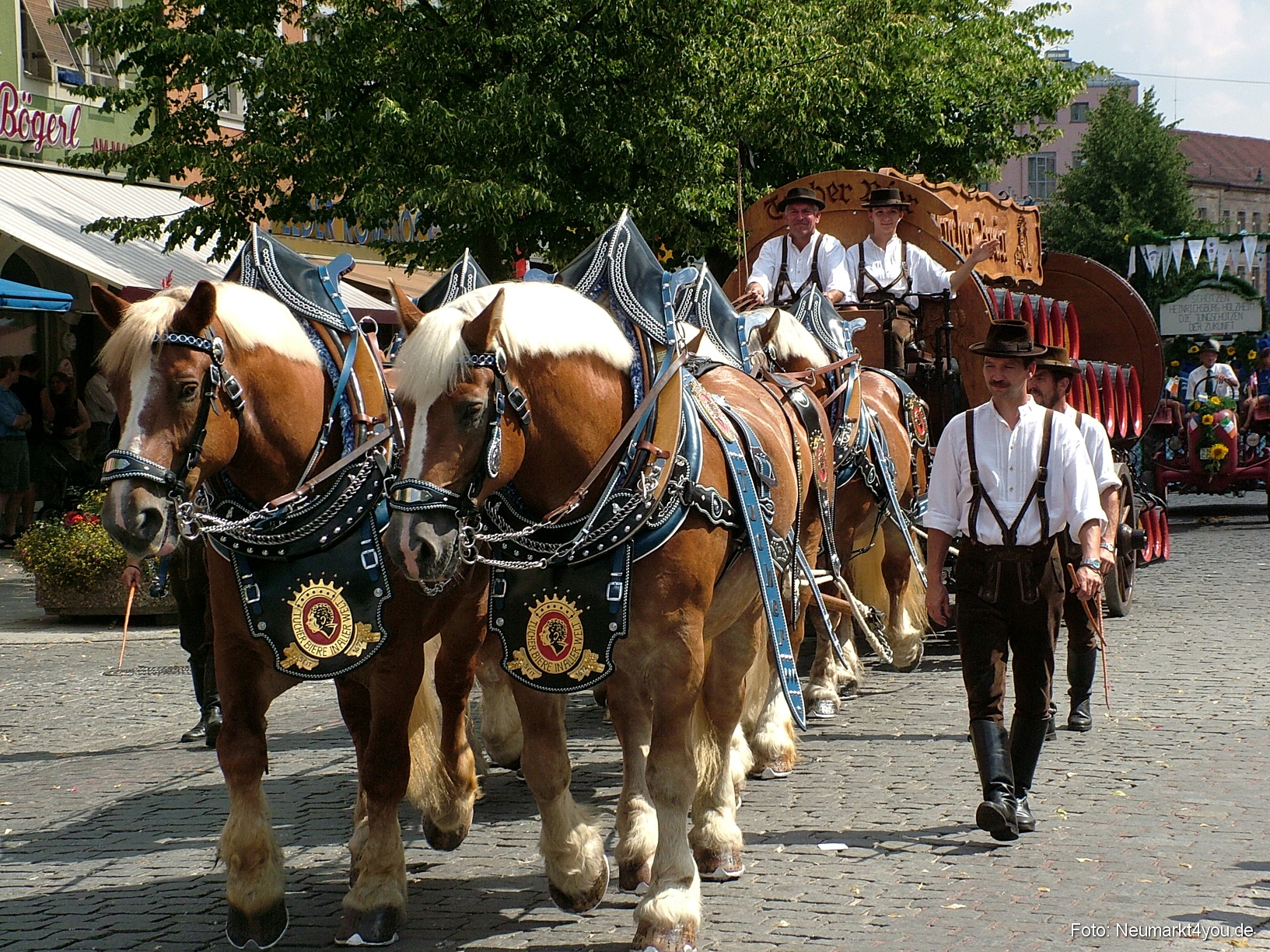 Volksfestzug 2004 120