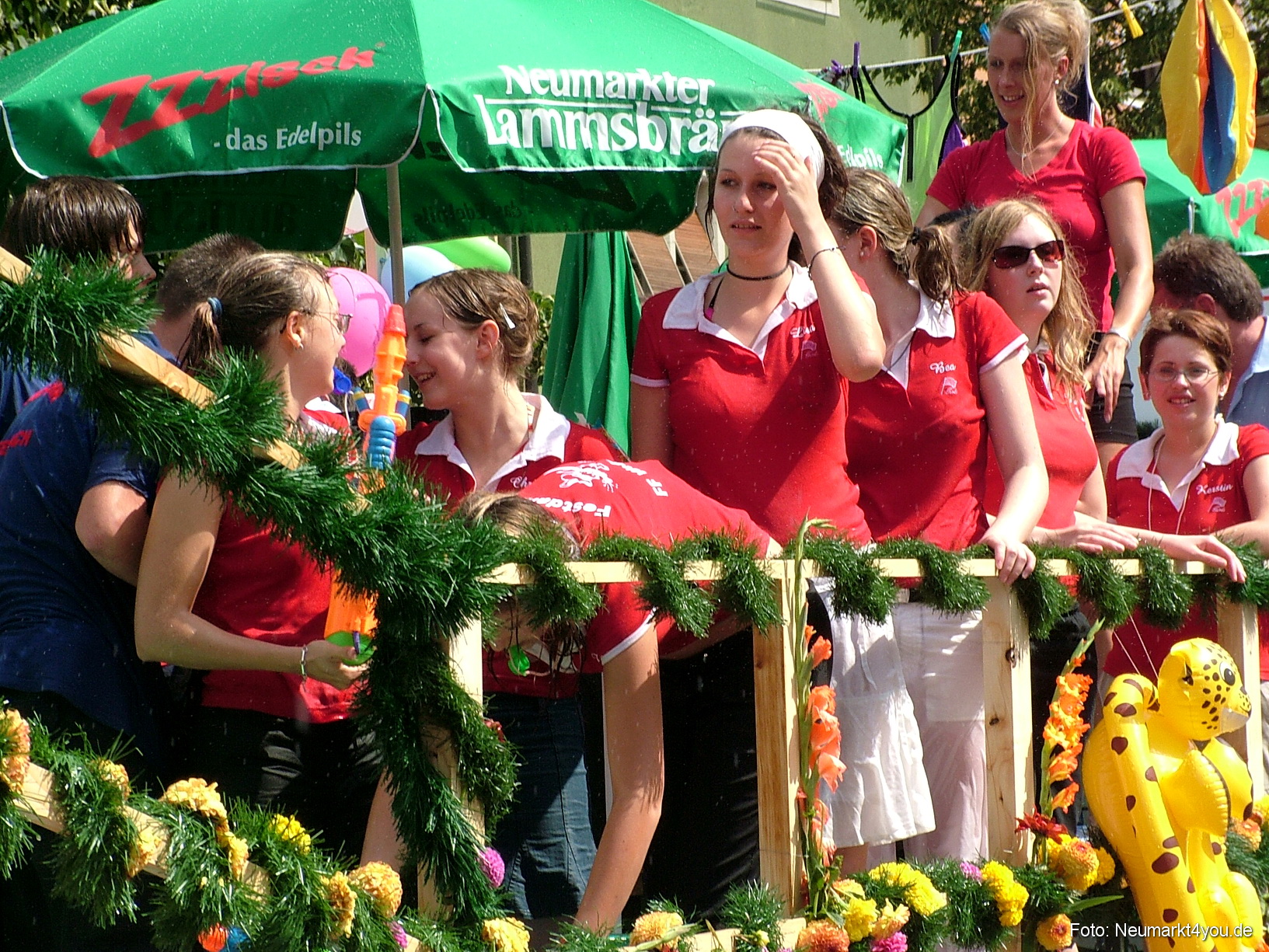 Volksfestzug 2004 138