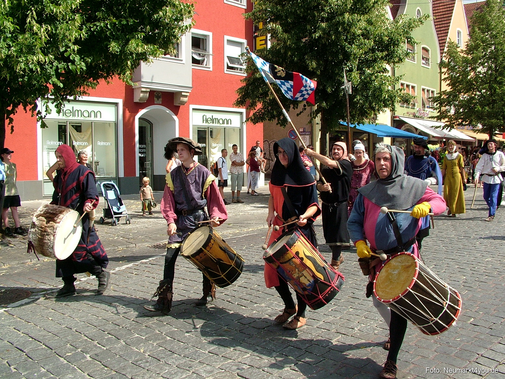 Volksfestzug 2004 150