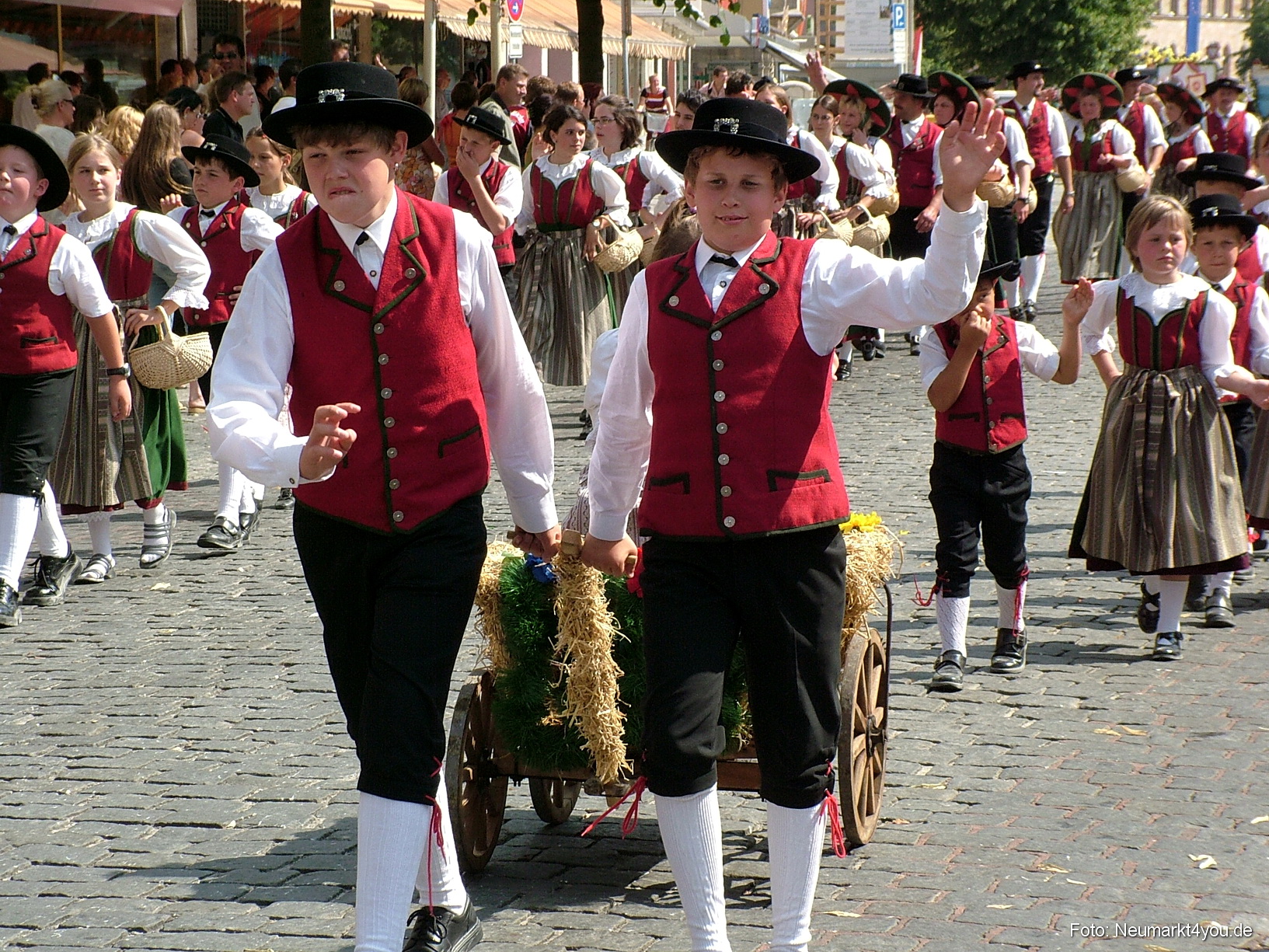 Volksfestzug 2004 151