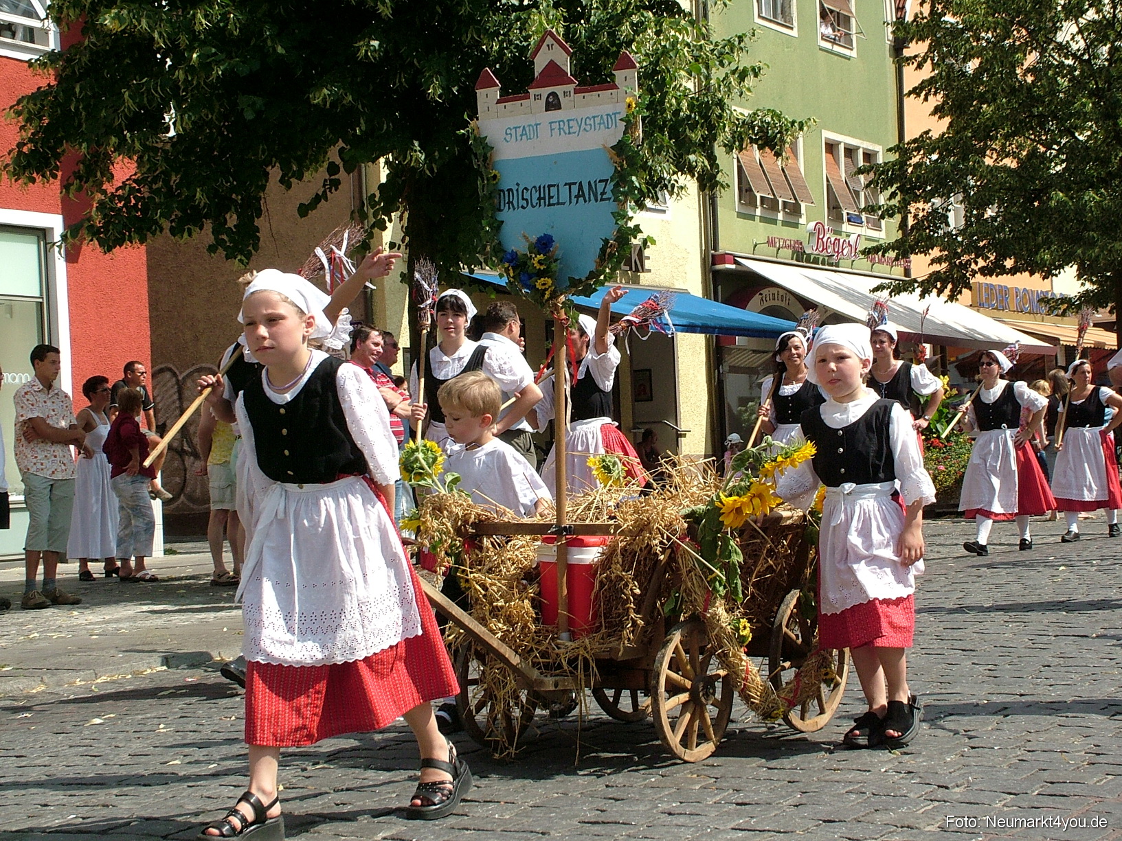 Volksfestzug 2004 153