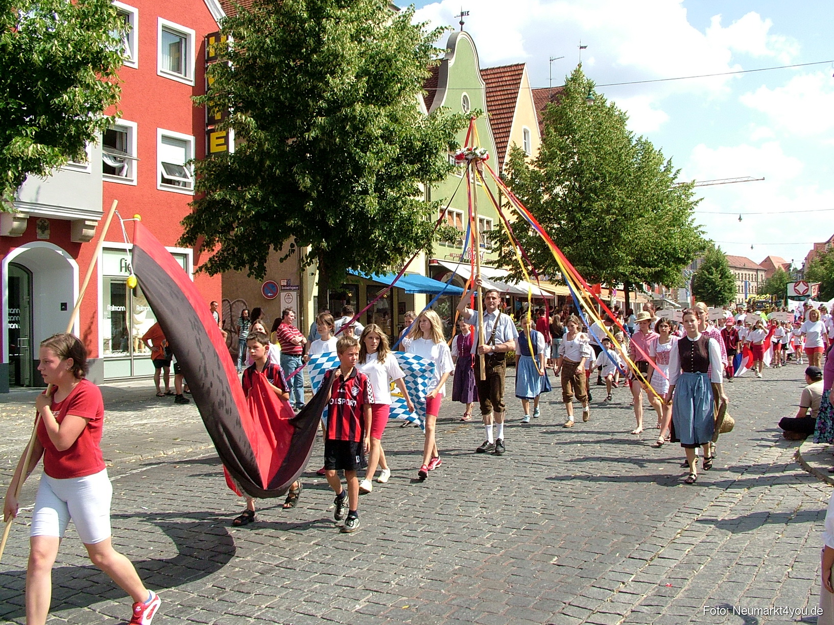 Volksfestzug 2004 158