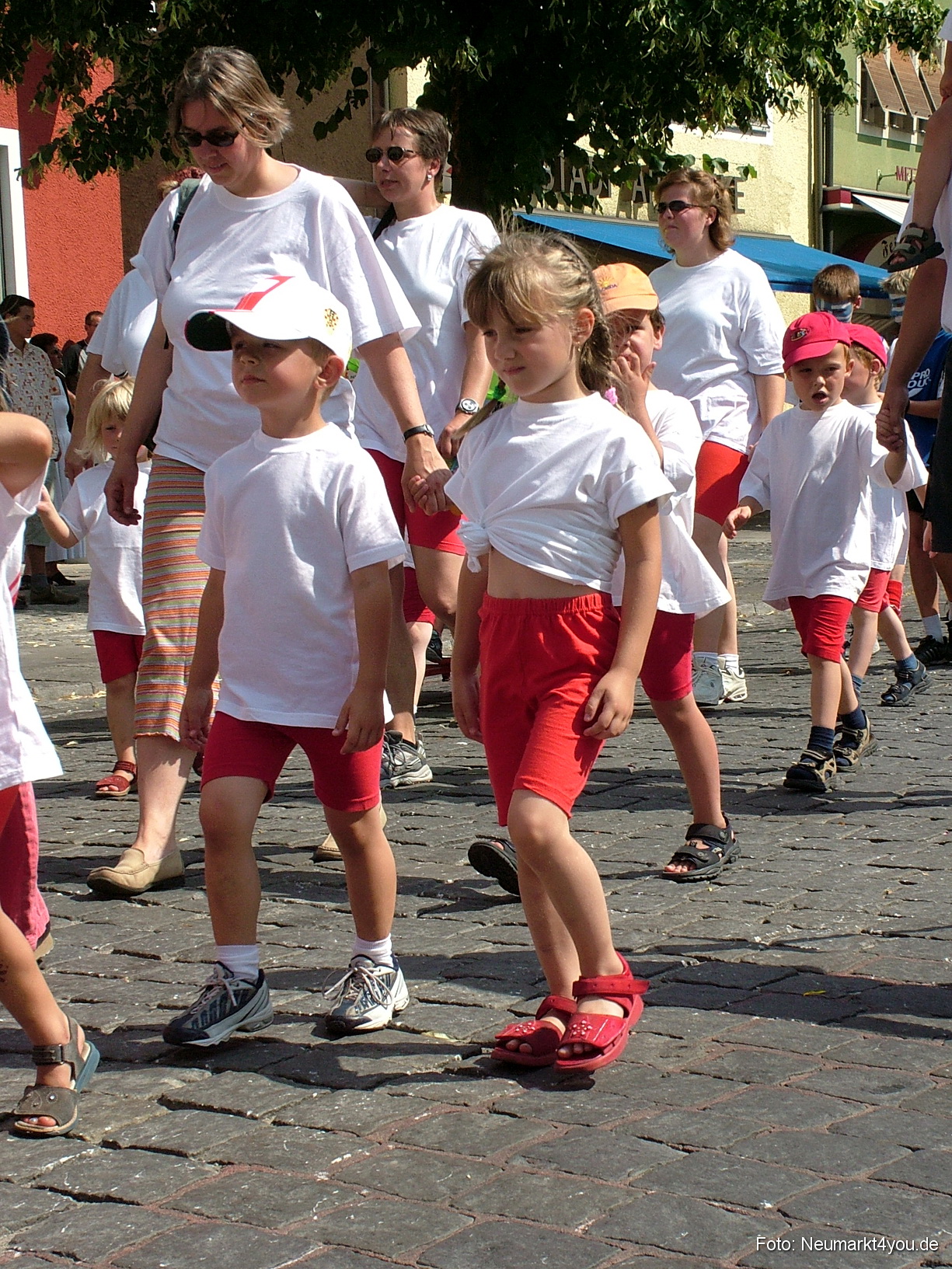 Volksfestzug 2004 159
