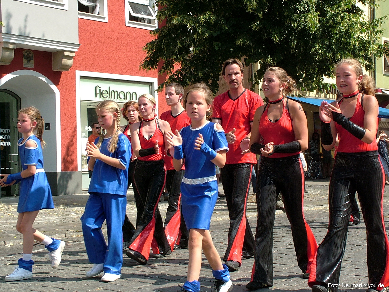 Volksfestzug 2004 163