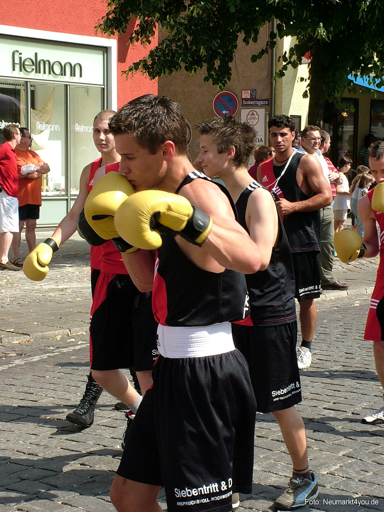 Volksfestzug 2004 165
