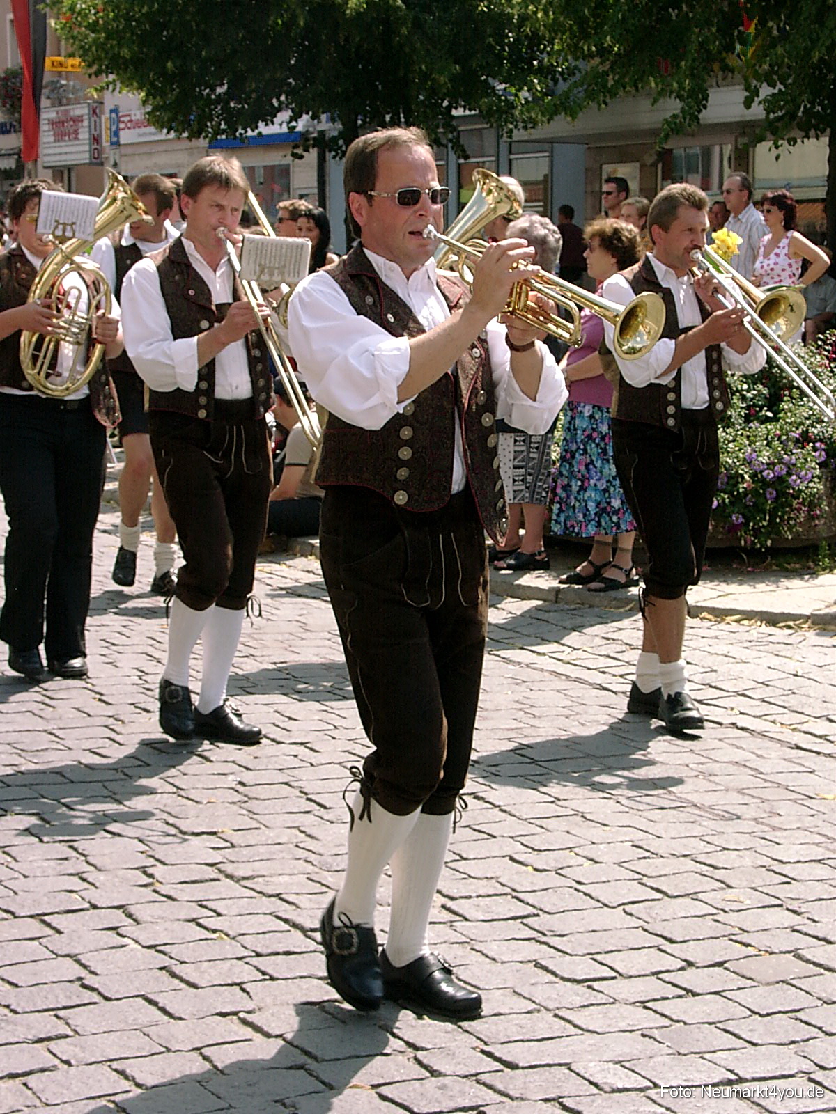 Volksfestzug 2004 212