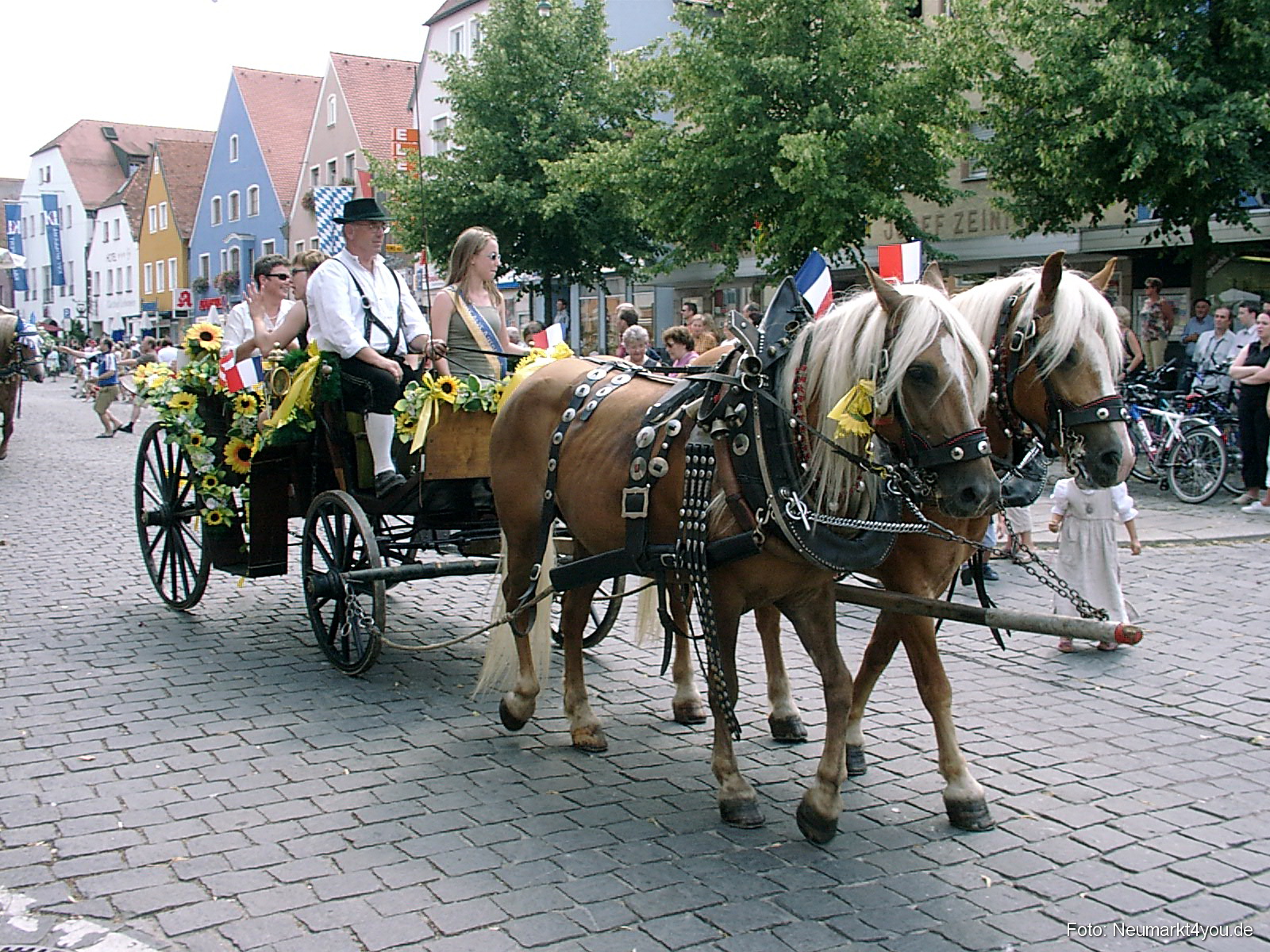 Volksfestzug 2004 213