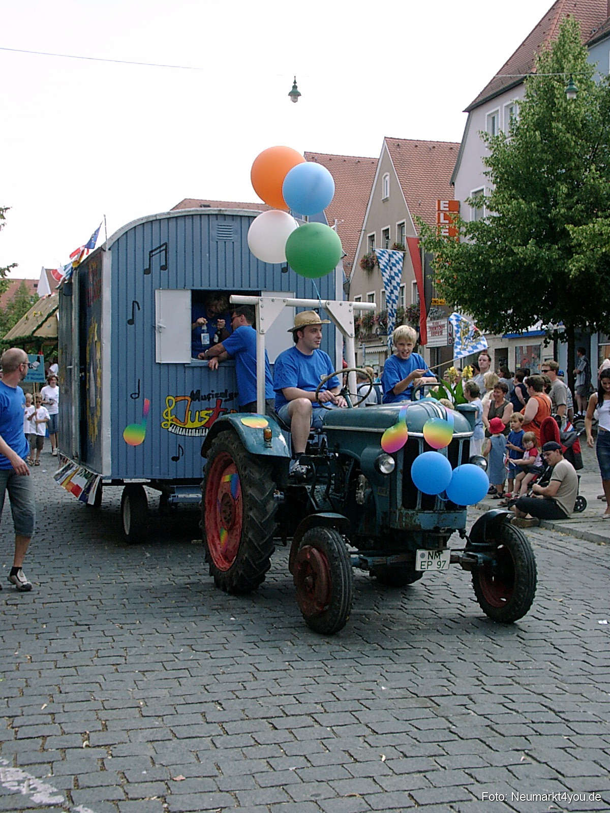 Volksfestzug 2004 229