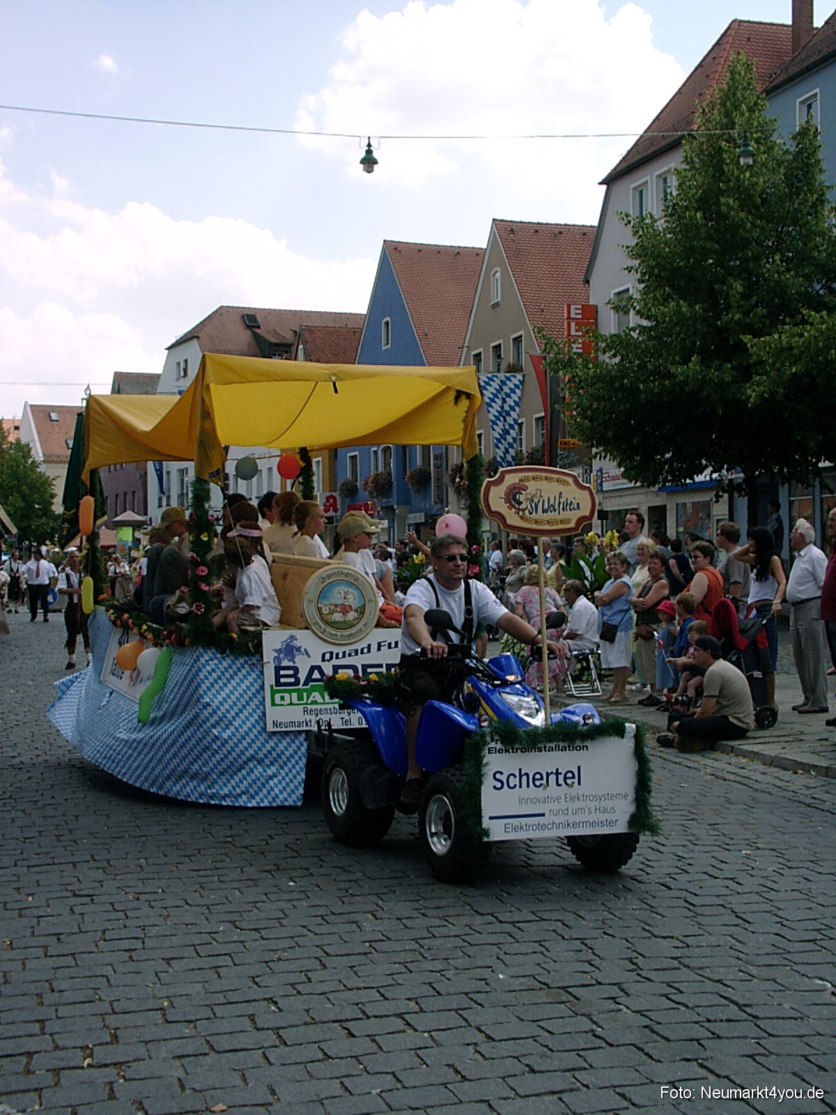 Volksfestzug 2004 232