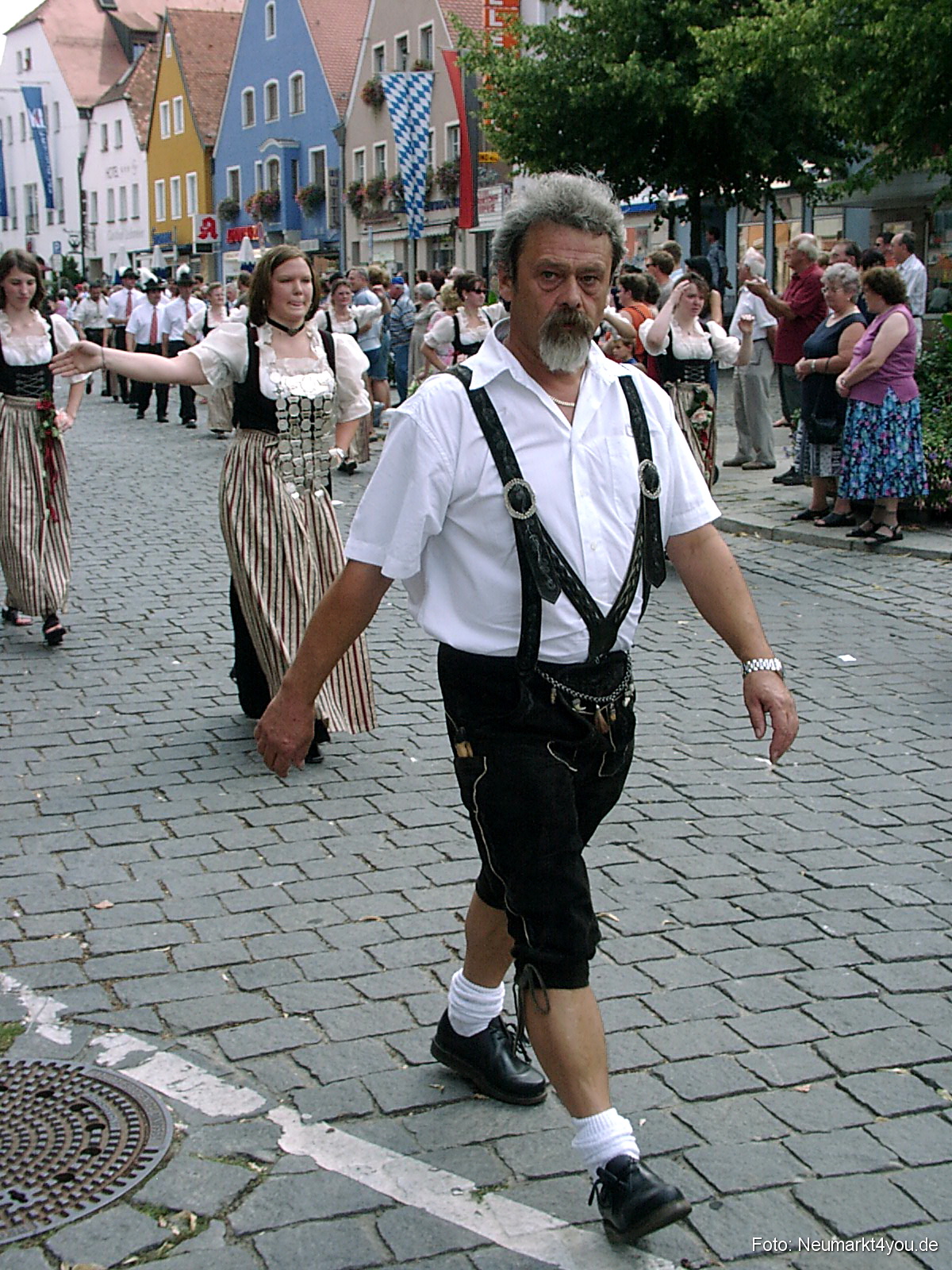Volksfestzug 2004 233