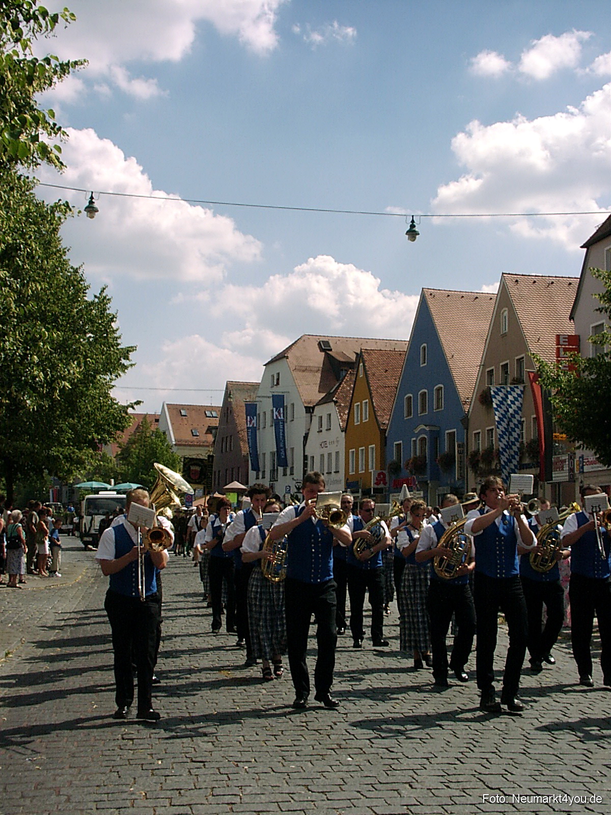 Volksfestzug 2004 235