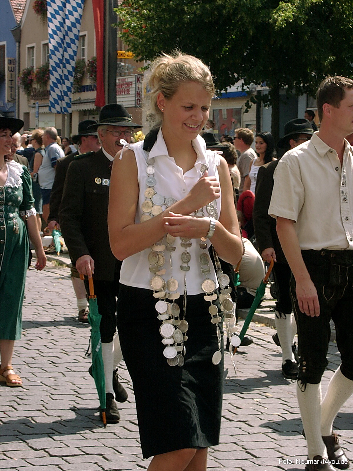 Volksfestzug 2004 236