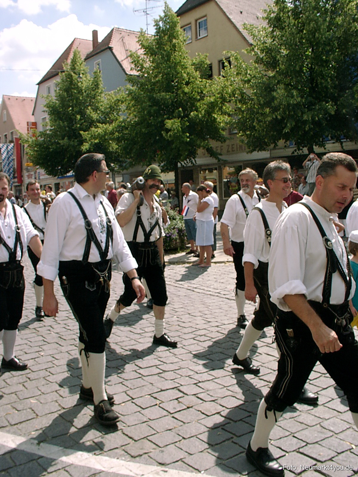 Volksfestzug 2004 237