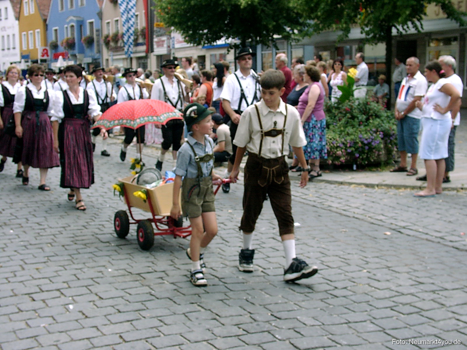 Volksfestzug 2004 241