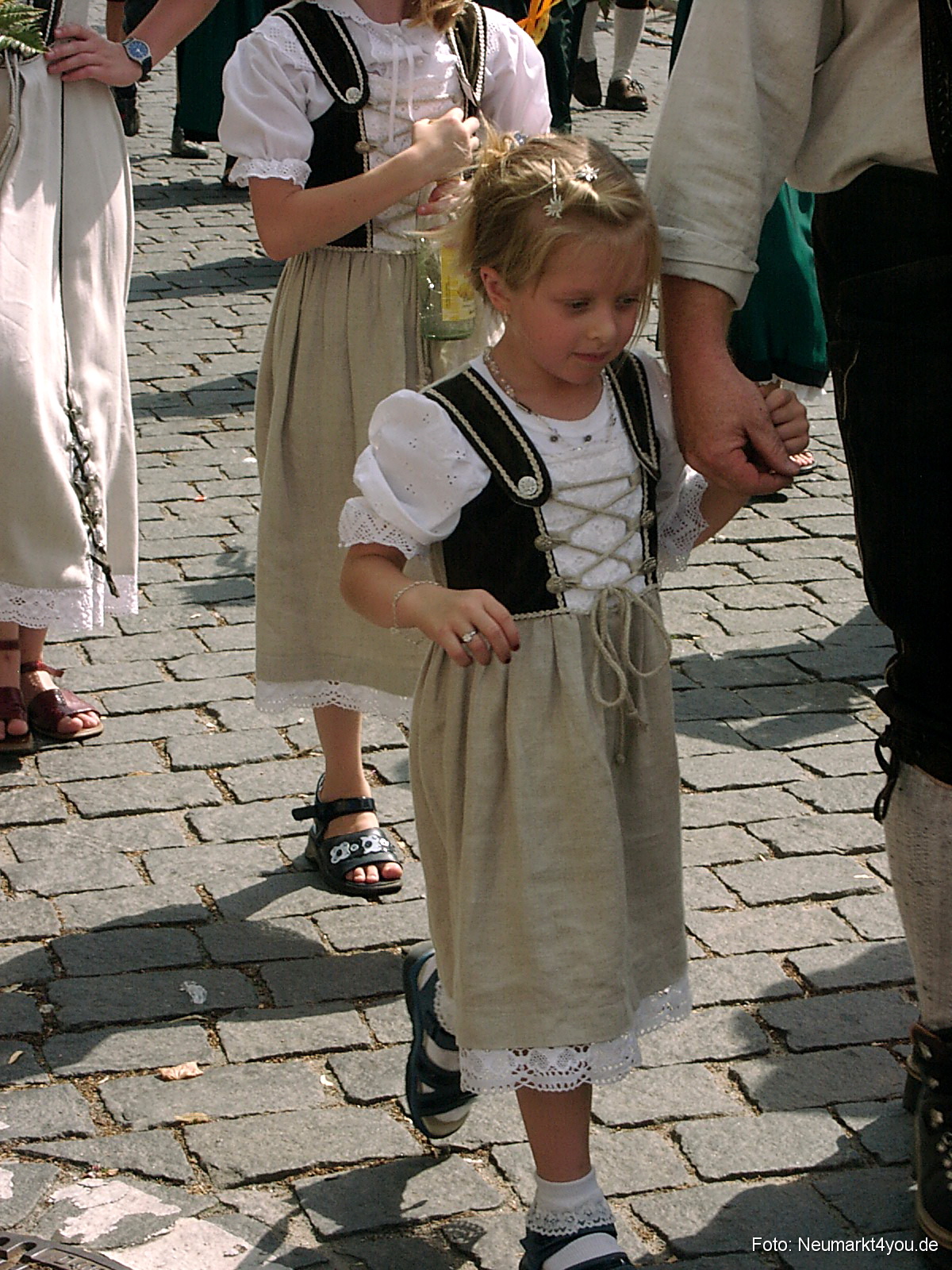 Volksfestzug 2004 242
