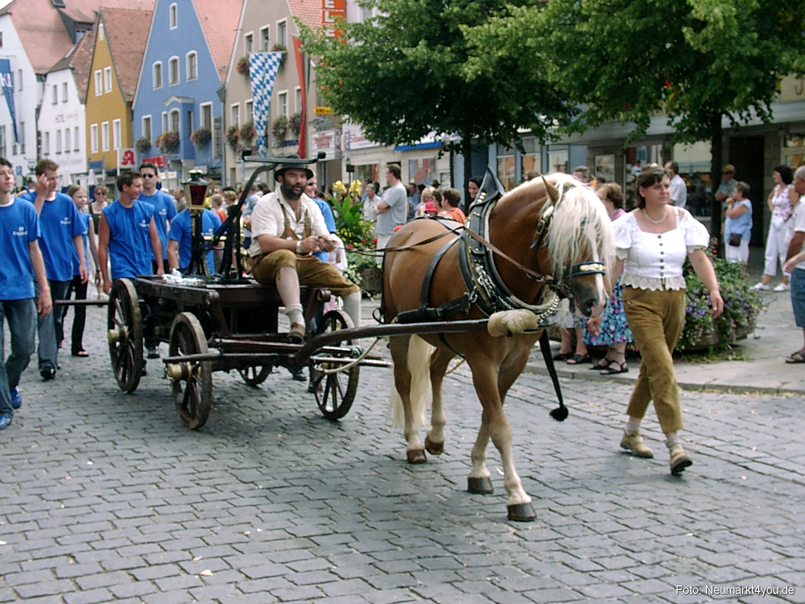 Volksfestzug 2004 37