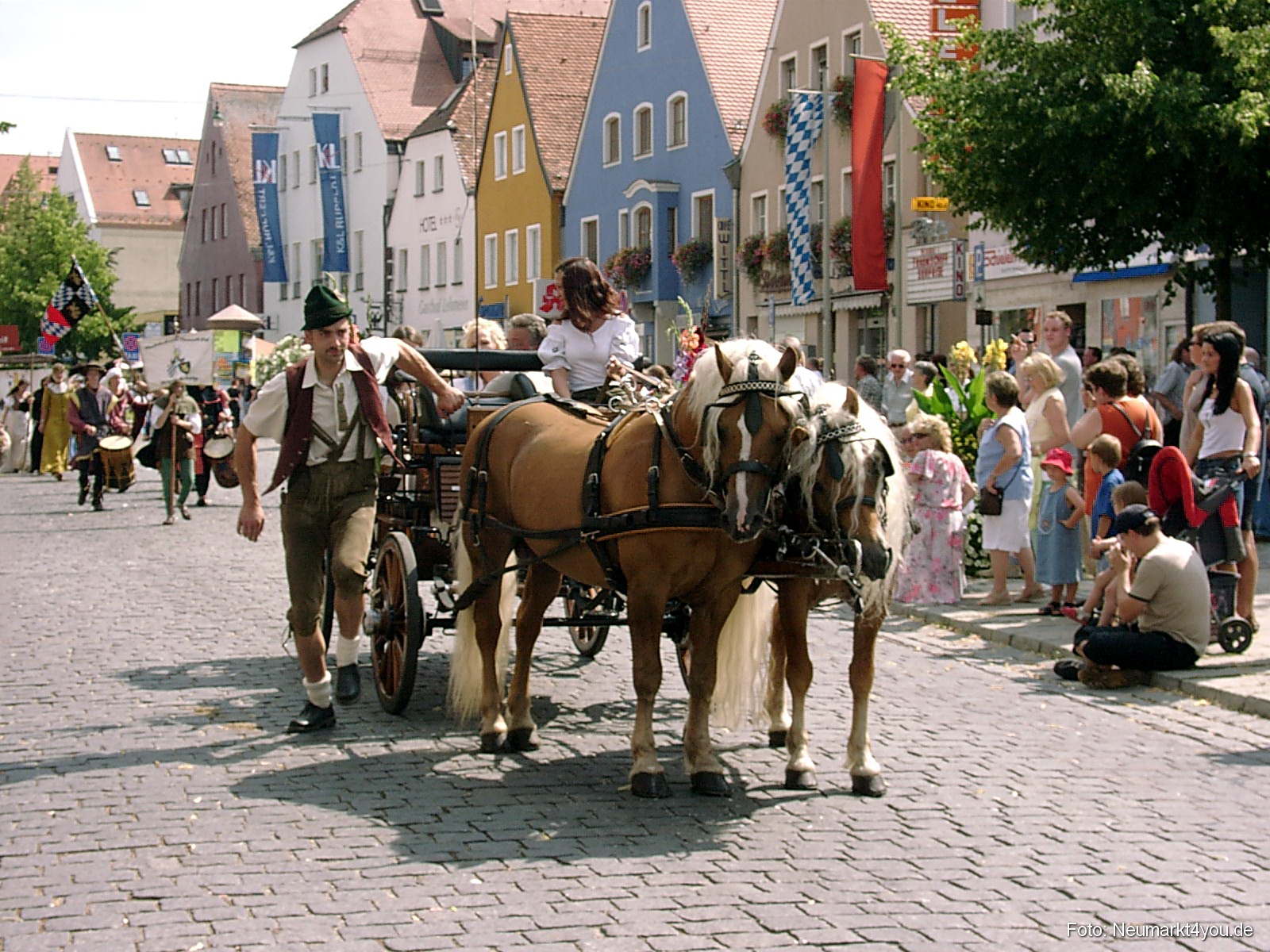 Volksfestzug 2004 48