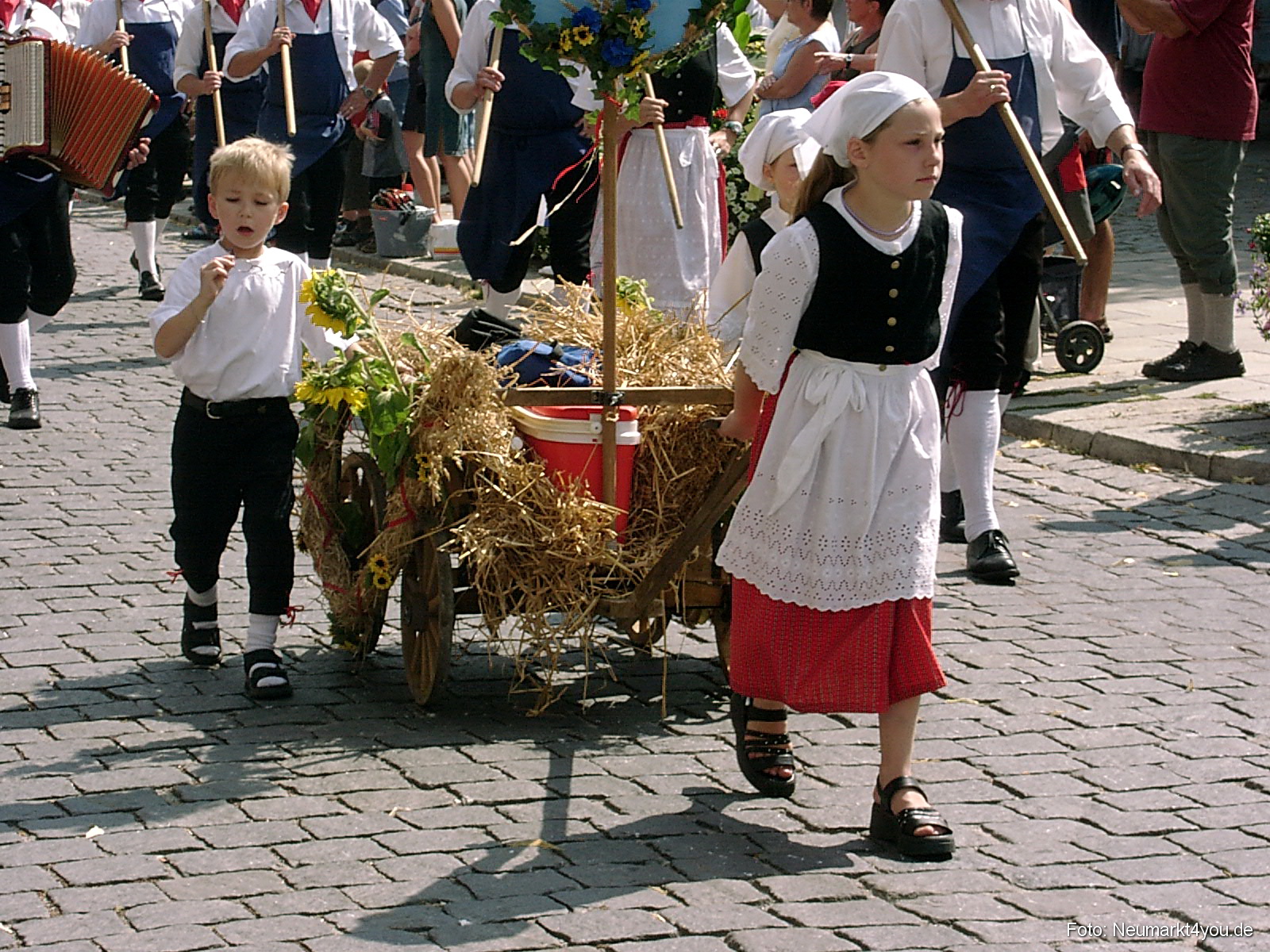 Volksfestzug 2004 55