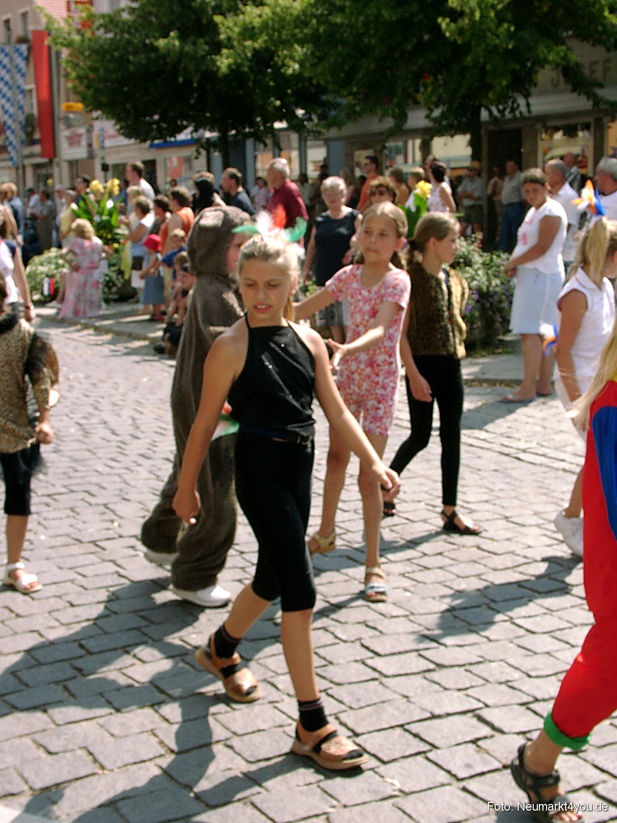 Volksfestzug 2004 58