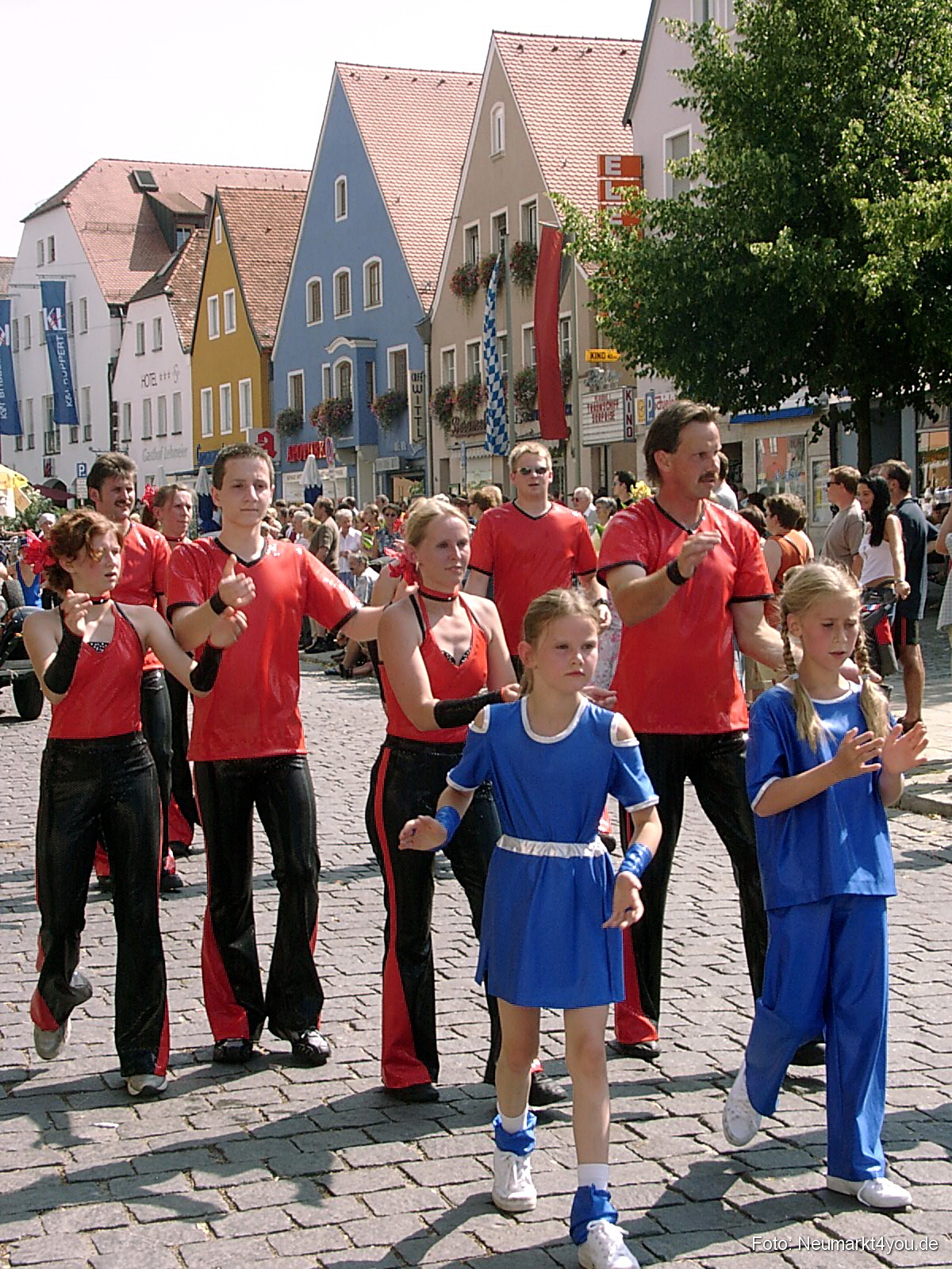 Volksfestzug 2004 61