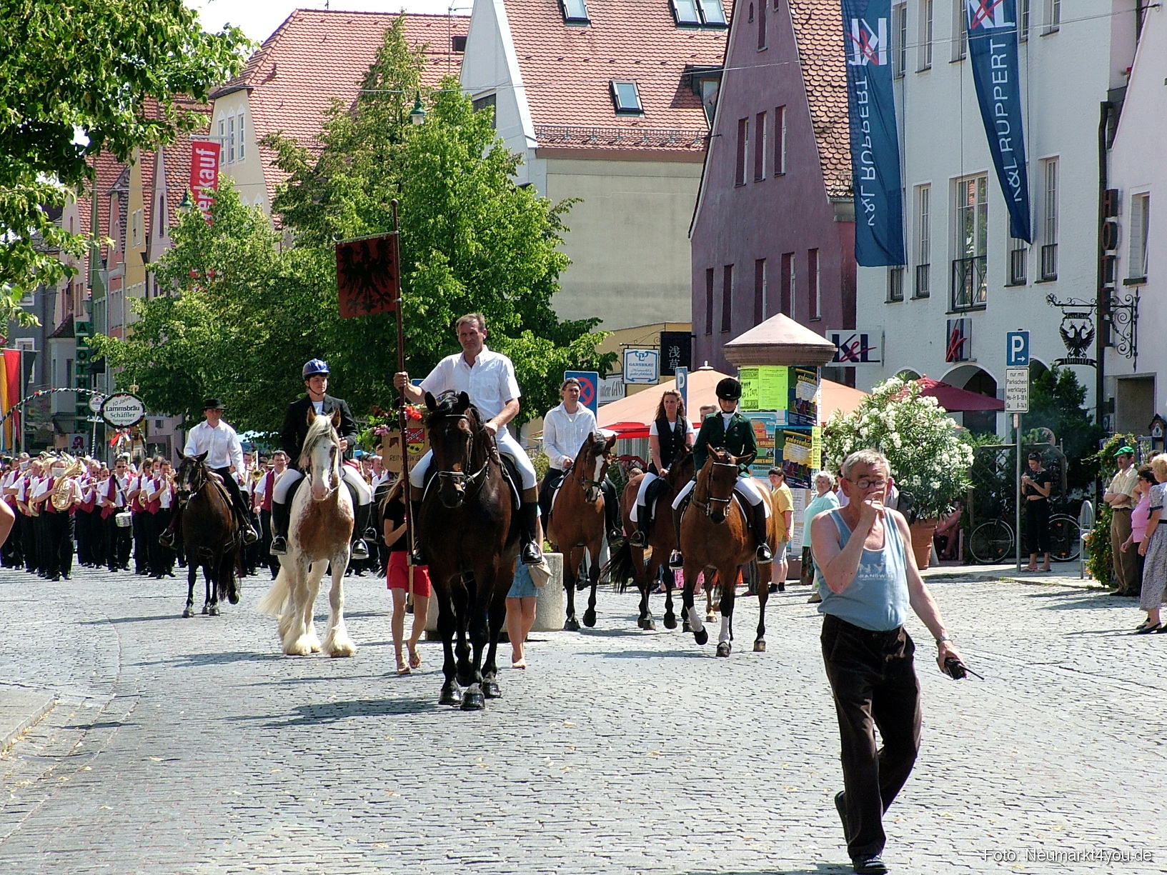Volksfestzug 2004 65