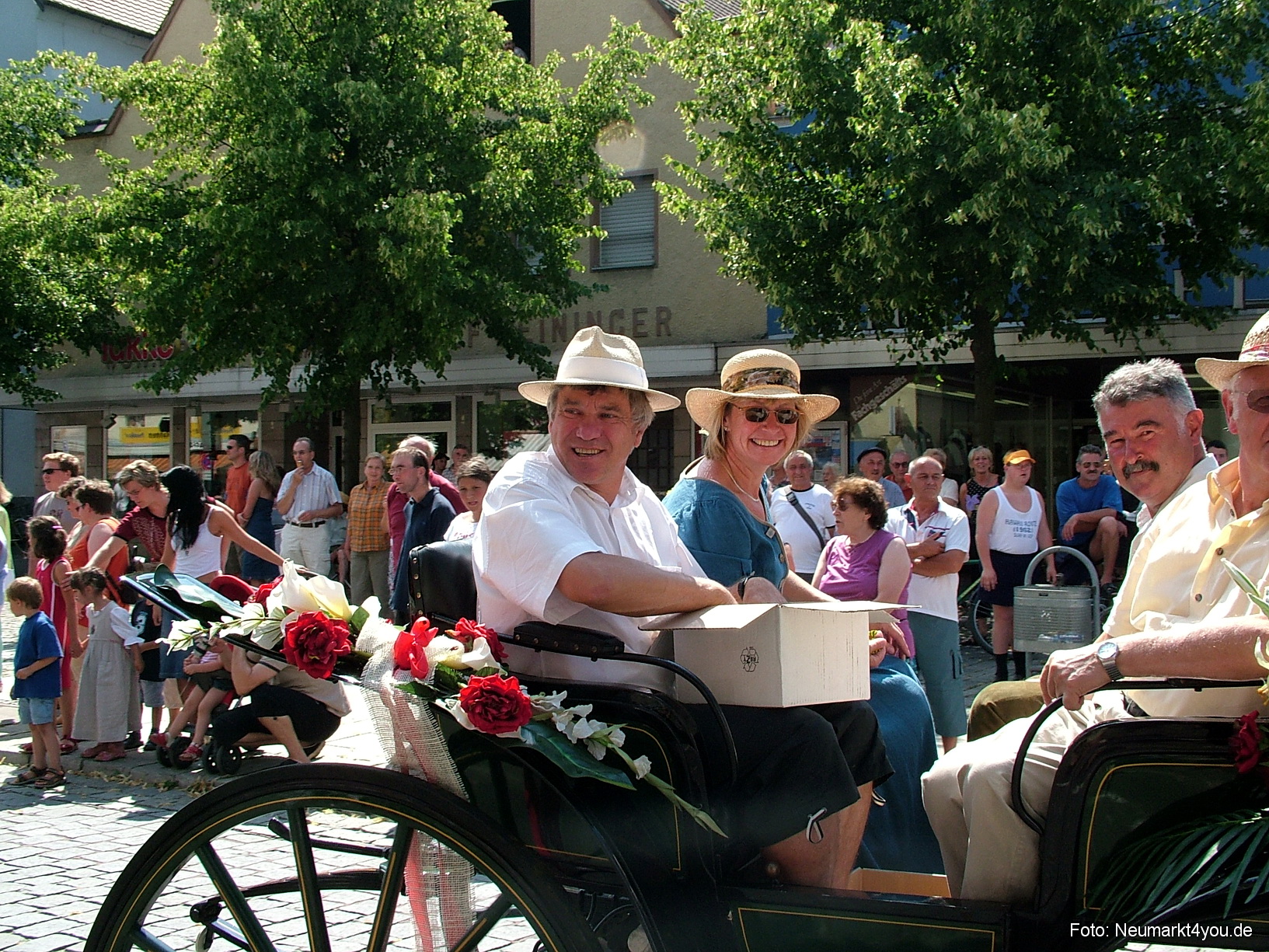 Volksfestzug 2004 71
