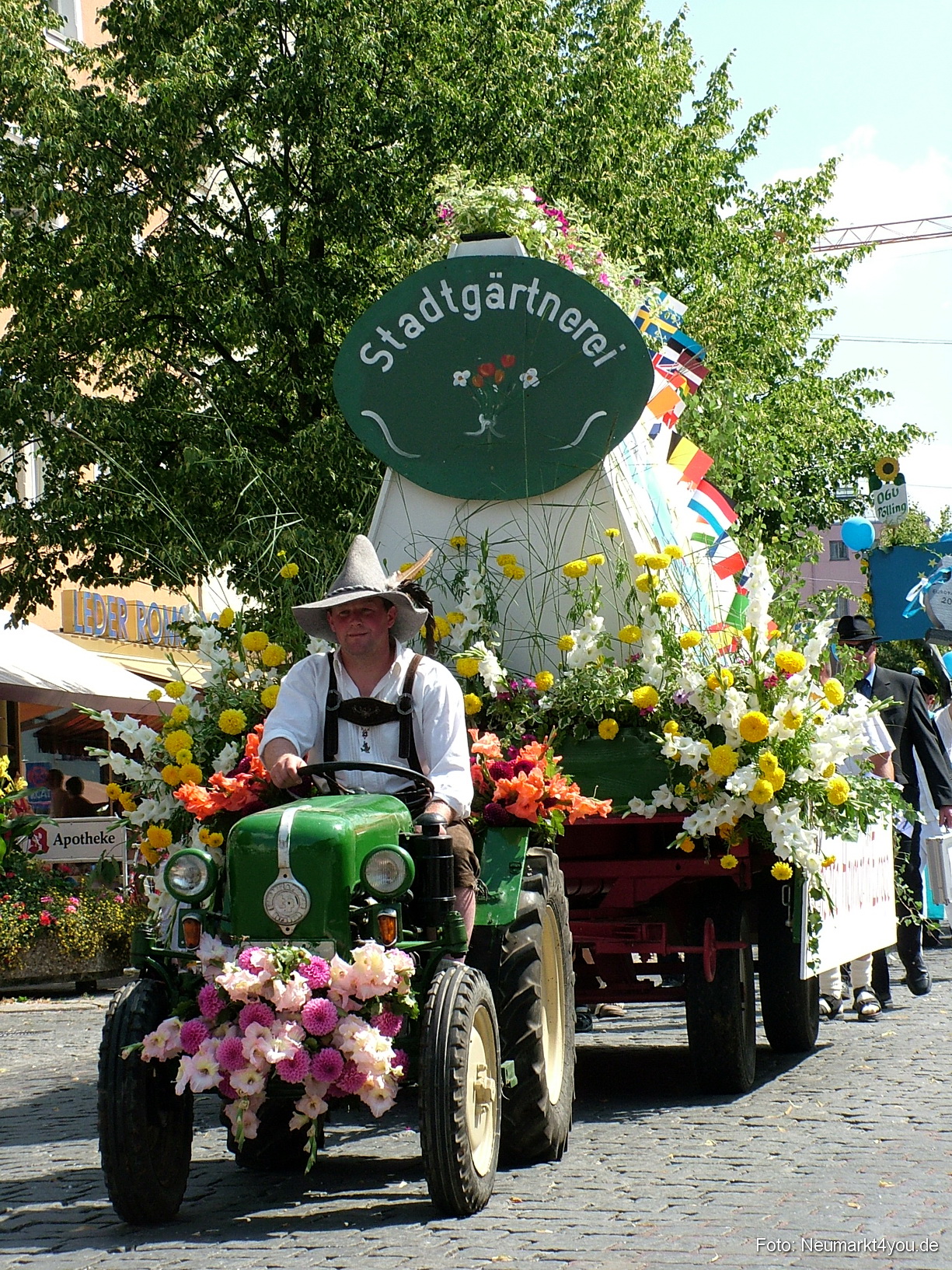Volksfestzug 2004 78