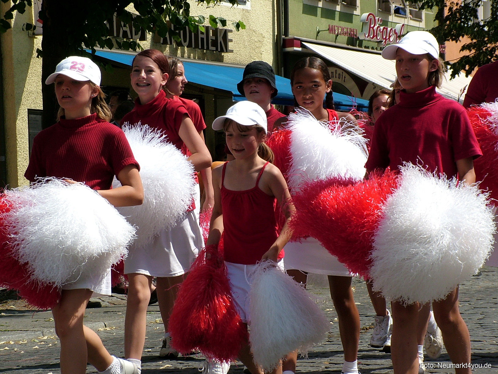 Volksfestzug 2004 84