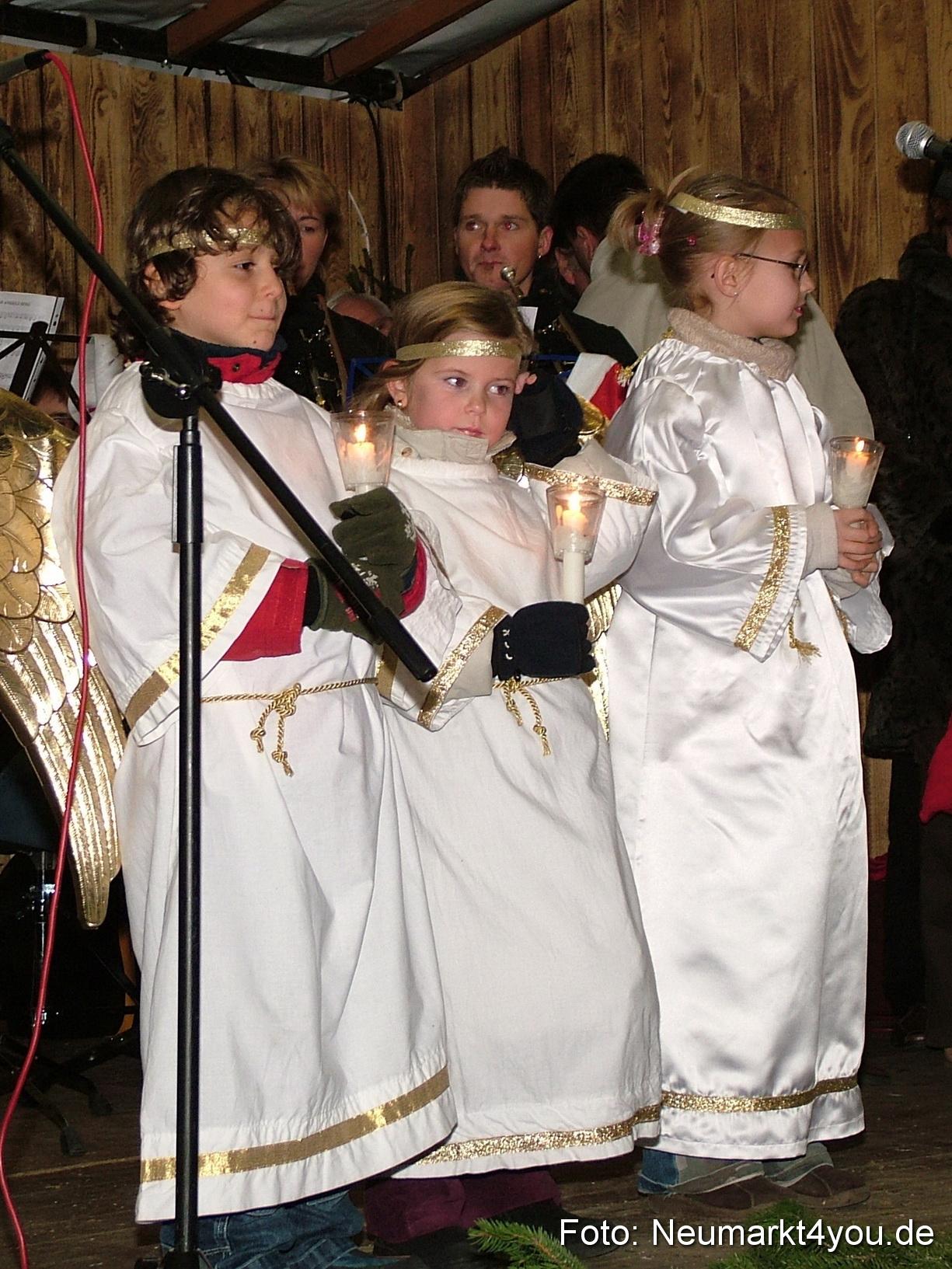 Weihnachtsmarkt Neumarkt 2004