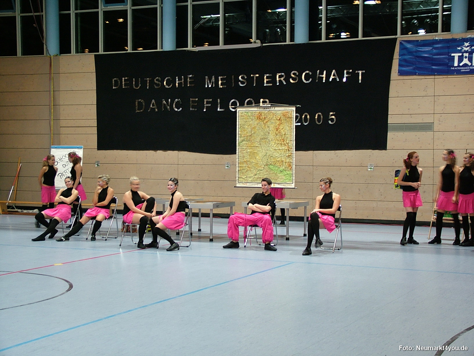 01 001 Danceflor Neumarkt