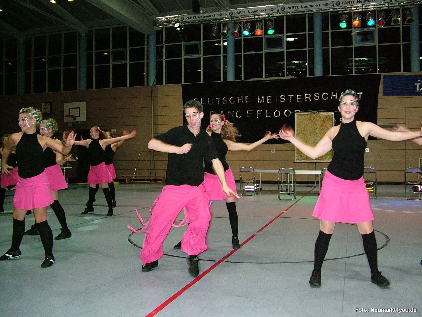 01 016 Danceflor Neumarkt