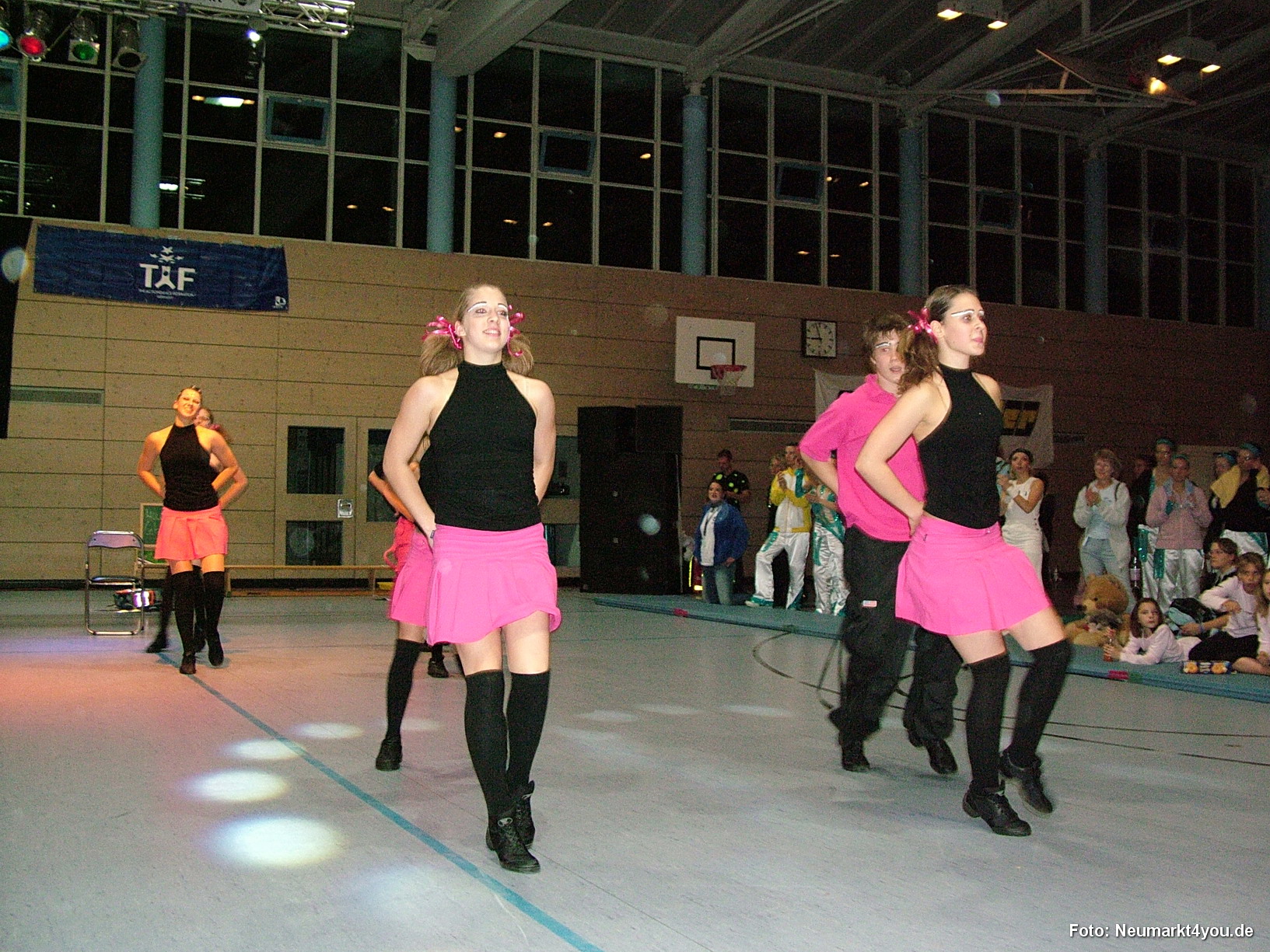 01 018 Danceflor Neumarkt