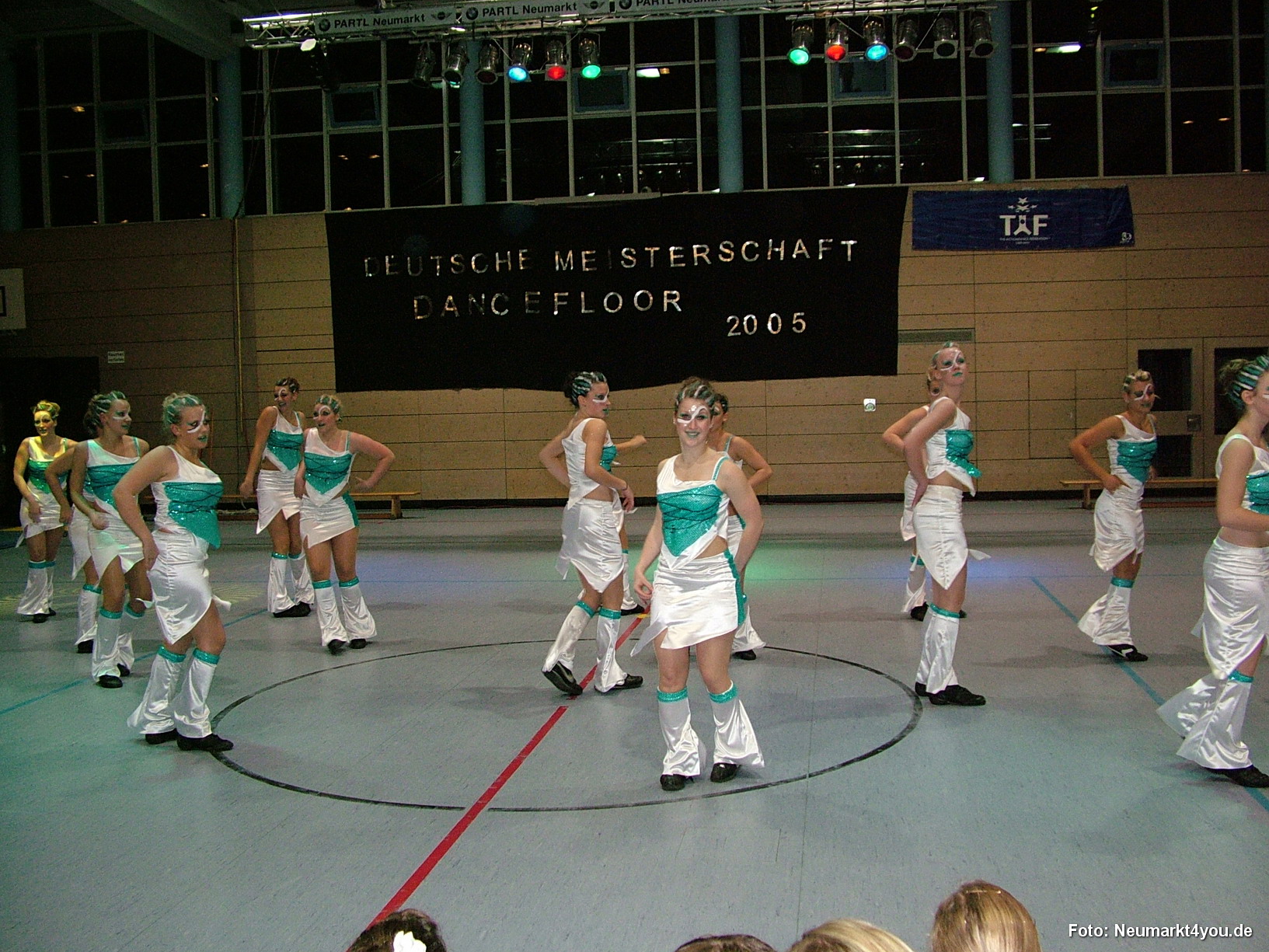 02 002 Danceflor Neumarkt
