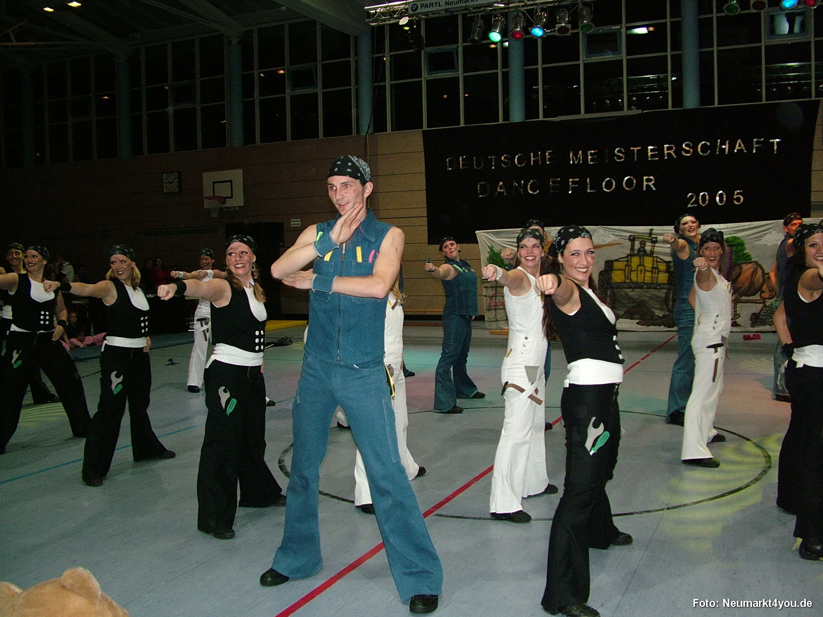 04 010 Danceflor Neumarkt