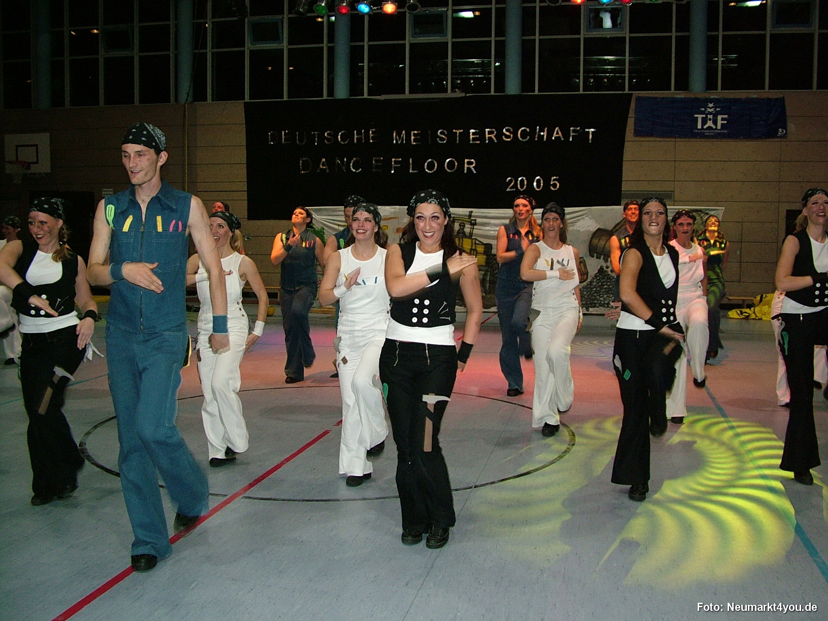 04 011 Danceflor Neumarkt