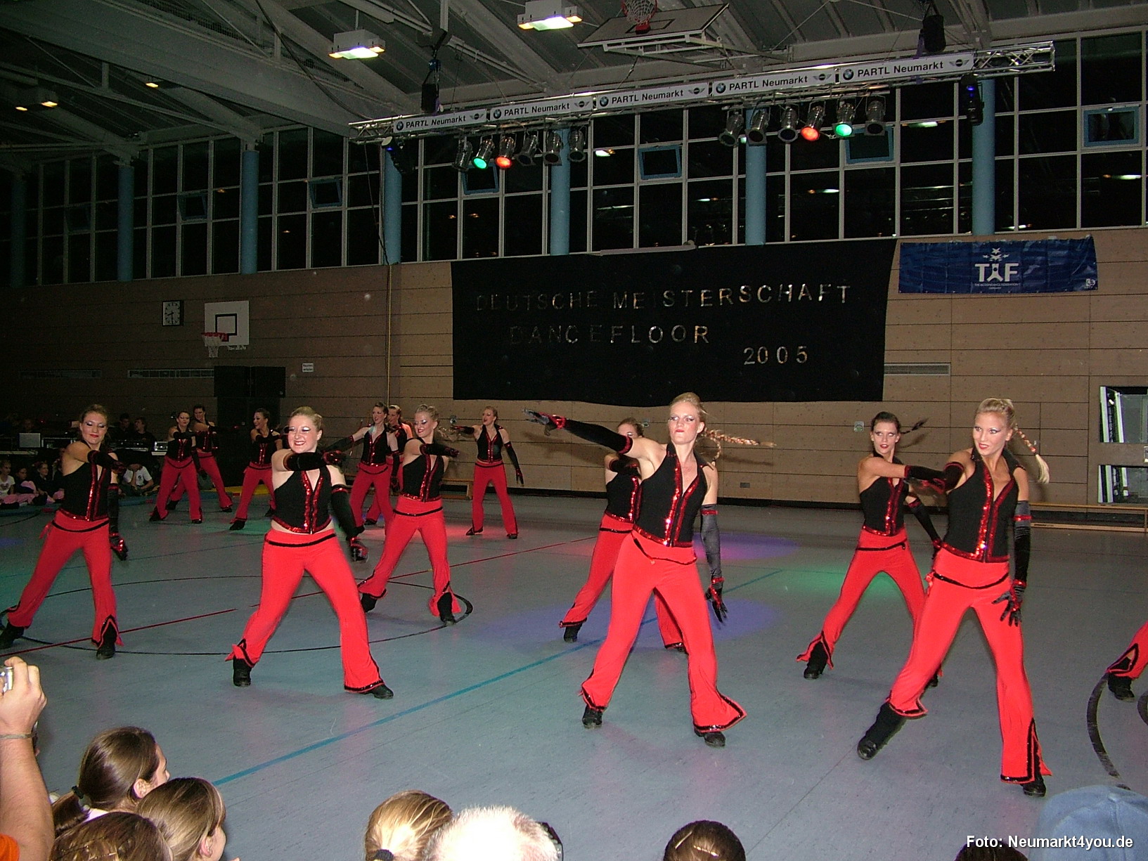 13 001 Danceflor Neumarkt