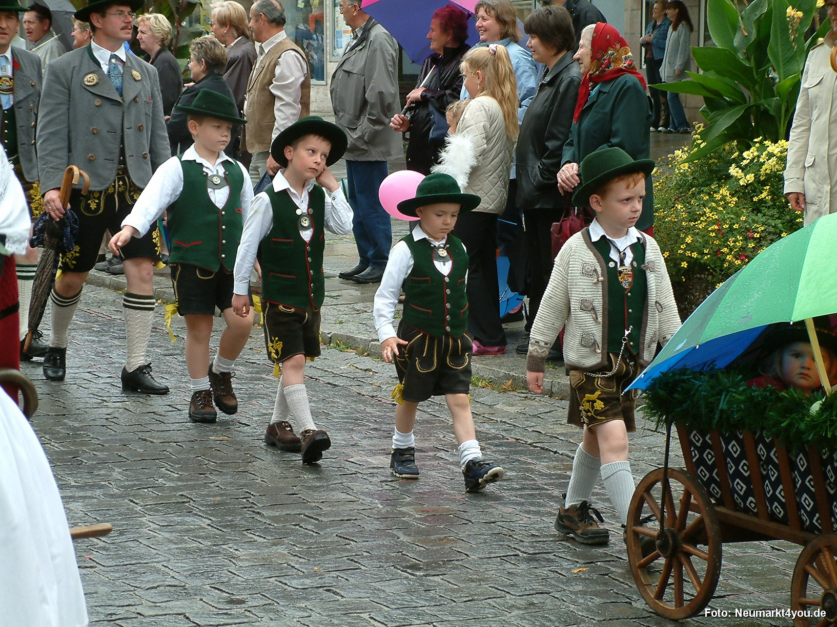 005 Volksfestzug 140805