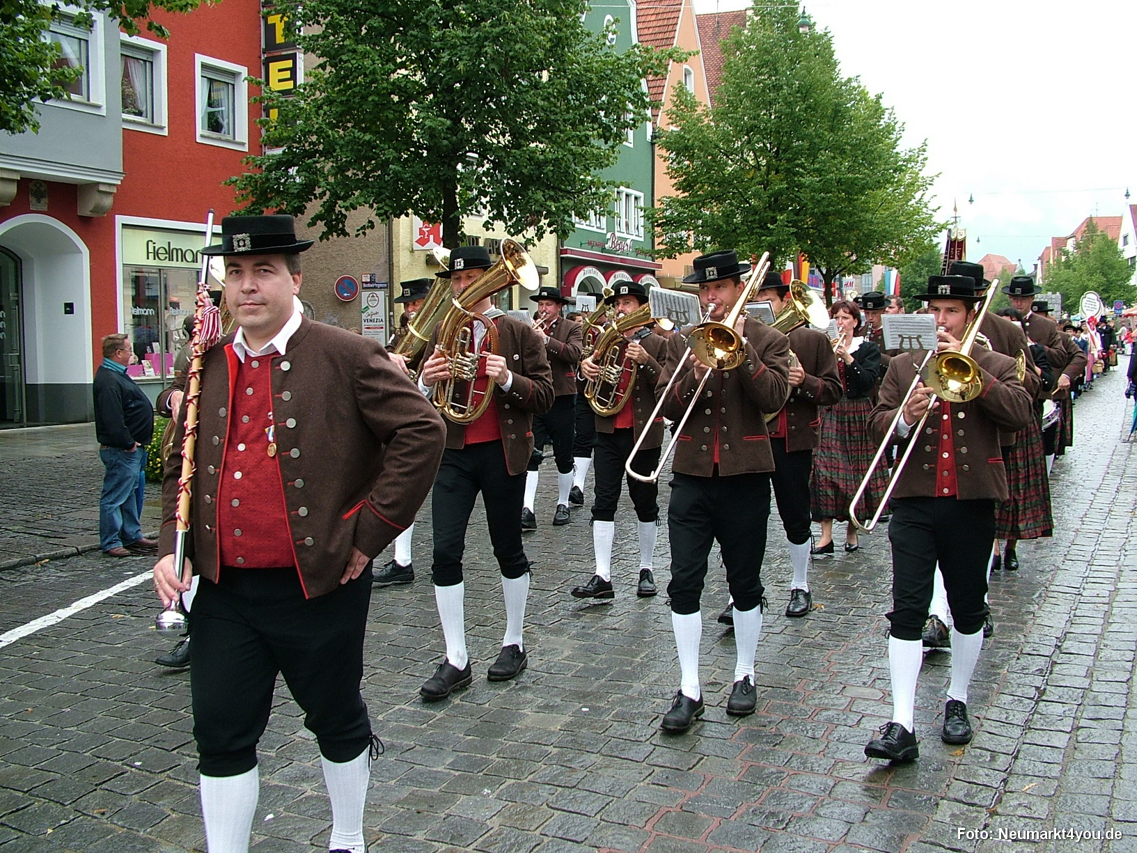 016 Volksfestzug 140805